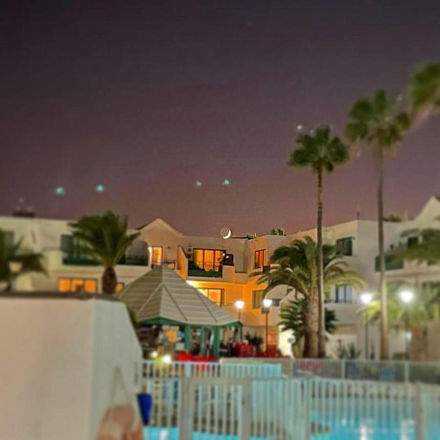 Luxury Beach Front Apartmentos Tahiche Costa Teguise Esterno foto