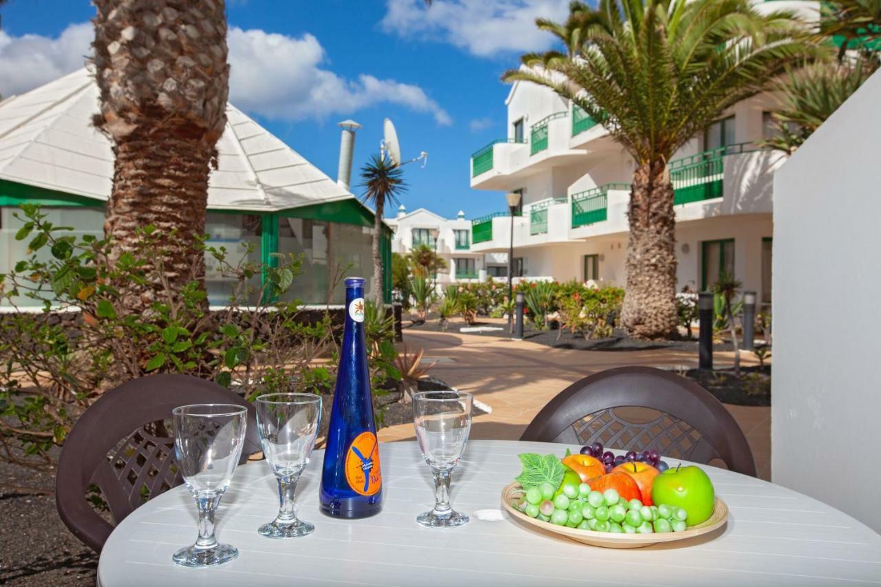Luxury Beach Front Apartmentos Tahiche Costa Teguise Esterno foto